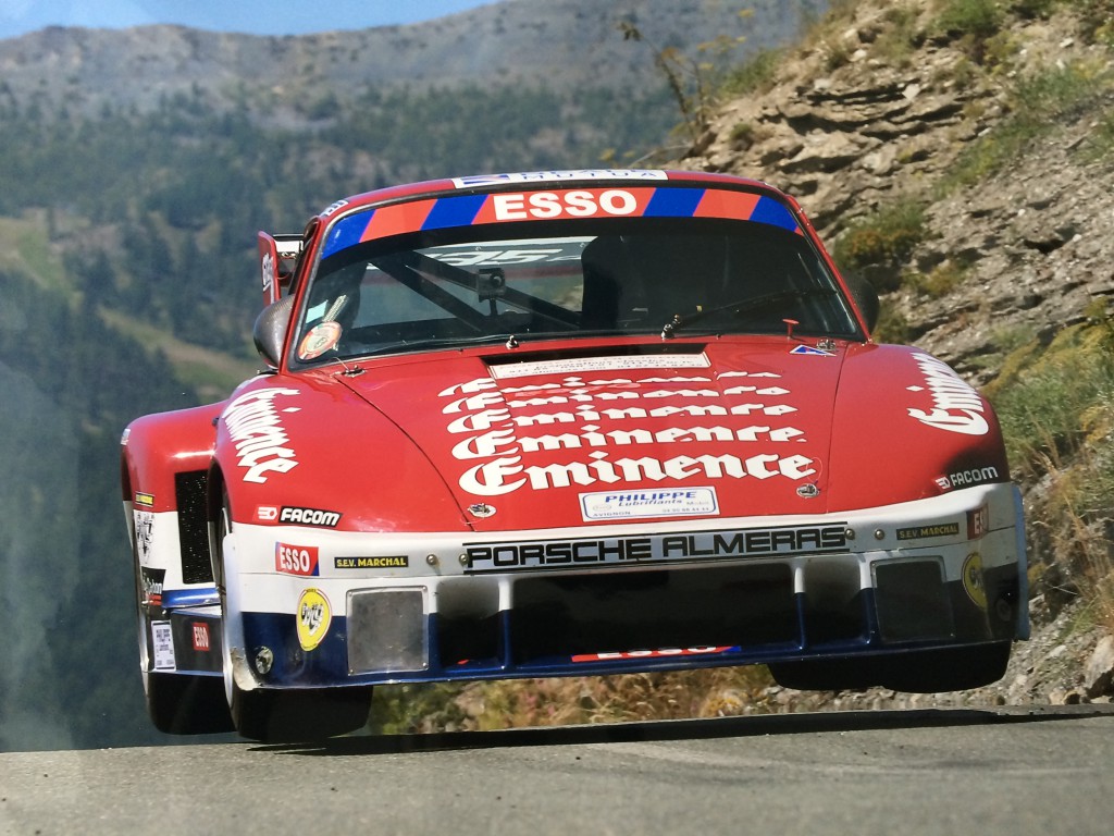 Saut Porsche 935